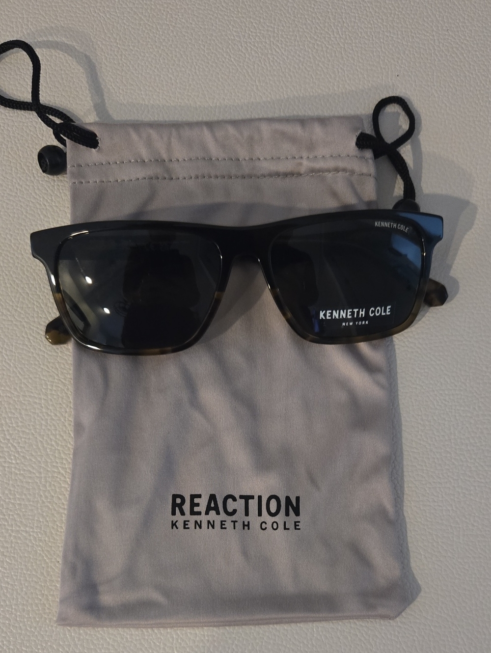 Kenneth Cole SUNGLASSES
